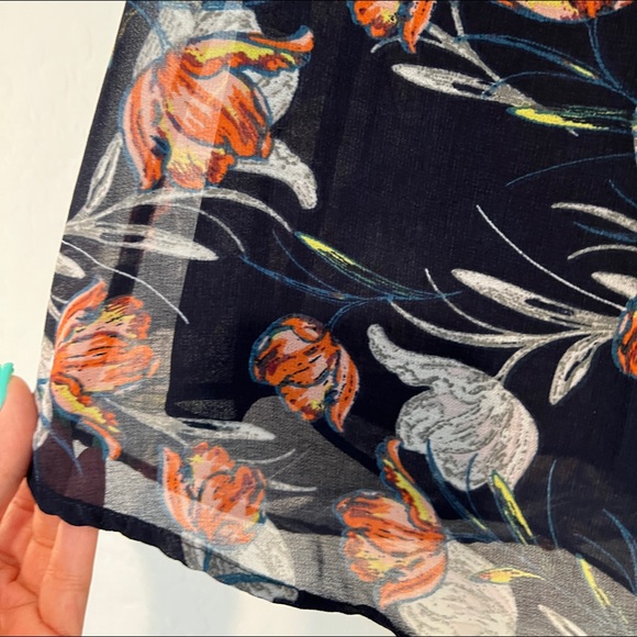 Daniel Rainn Narien Smocked Detail Blouse S - Picture 3 of 7